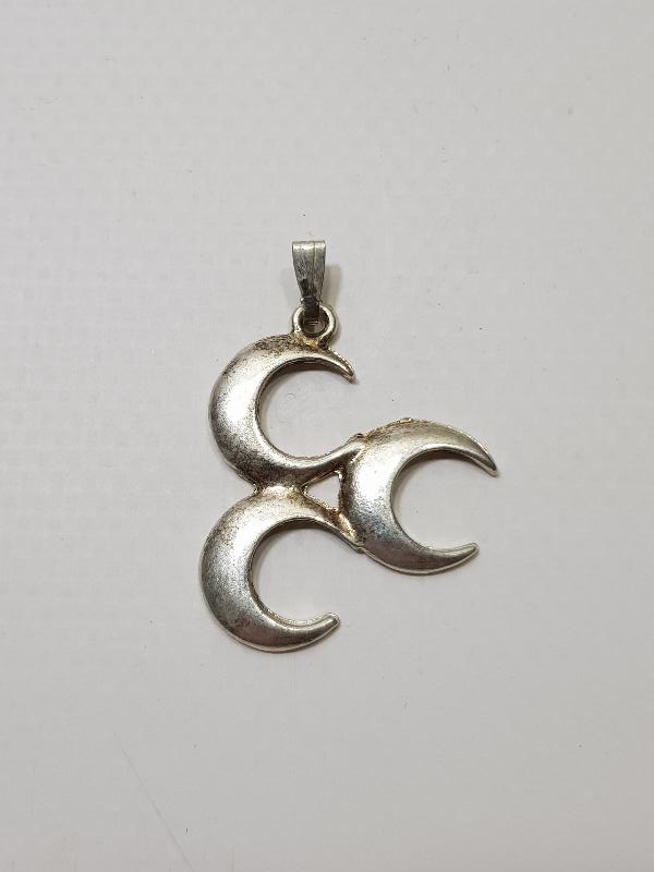 ÜÇ HİLAL GÖRSELLİ GÜMÜŞ KOLYE UCU