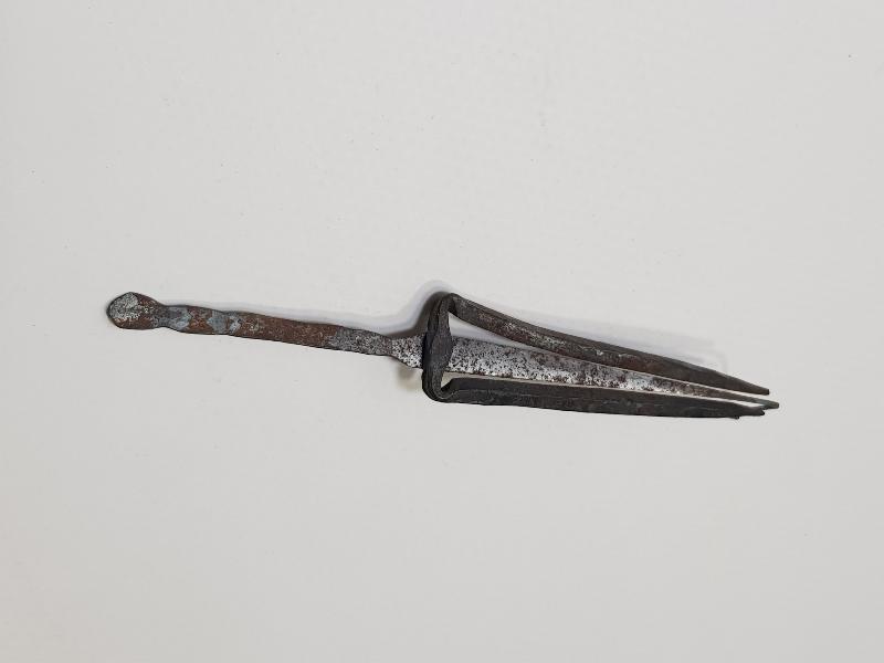 ŞAMAN KÜLTÜRÜ: ESKİ TÜRK MÜZİK ALETİ - GUBUZ - TEMİR KOMUZ