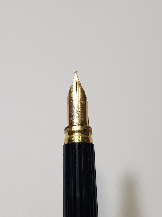 ALTIN UÇLU WATERMAN DOLMA KALEM