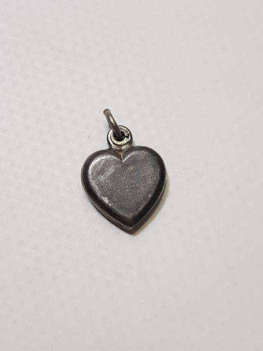 KALP FORMLU GÜMÜŞ RESİMLİK KOLYE UCU