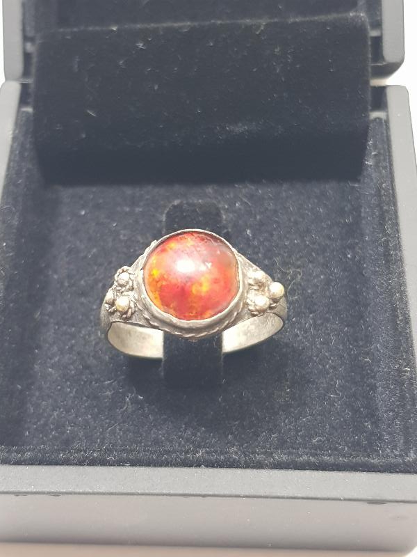 OSMANLI DÖNEMİ KEHRİBAR TAŞLI GÜMÜŞ YÜZÜK