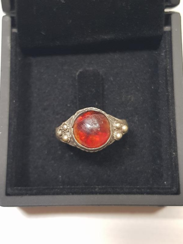 OSMANLI DÖNEMİ KEHRİBAR TAŞLI GÜMÜŞ YÜZÜK