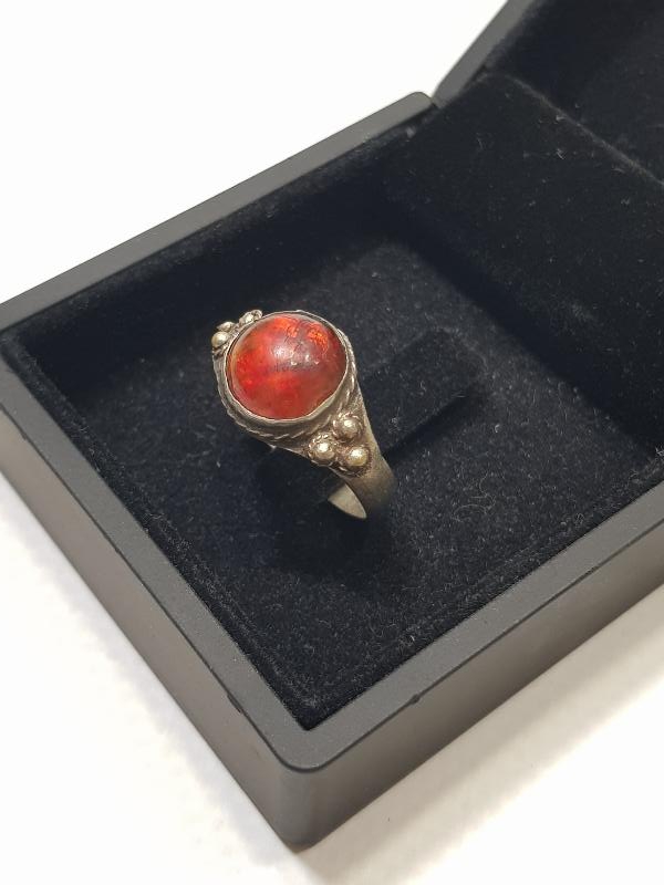 OSMANLI DÖNEMİ KEHRİBAR TAŞLI GÜMÜŞ YÜZÜK