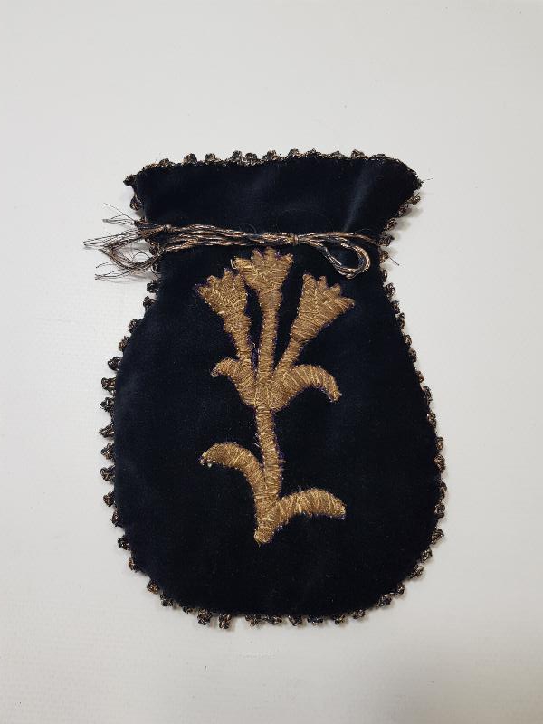 OSMANLI DÖNEMİ ALTIN SIRMA İŞÇİLİKLİ KINA KESESİ