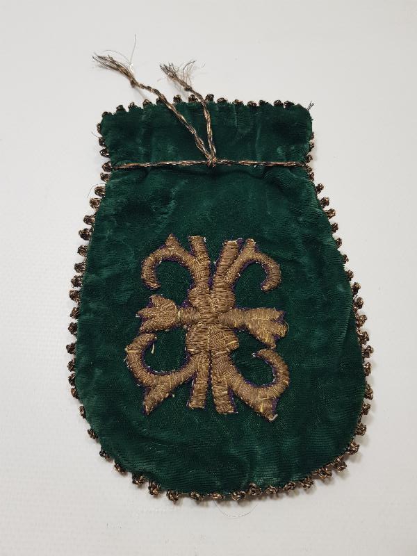 OSMANLI DÖNEMİ ALTIN SIRMA İŞLEMELİ KESE