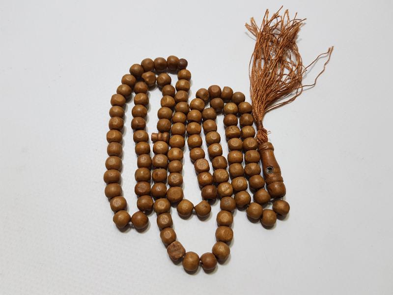 İMAMESİNDE KABE GÖRSELİ BULUNAN ESKİ HACI İŞİ AHŞAP TESBİH