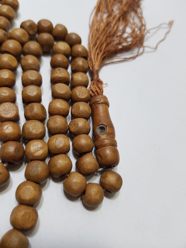 İMAMESİNDE KABE GÖRSELİ BULUNAN ESKİ HACI İŞİ AHŞAP TESBİH