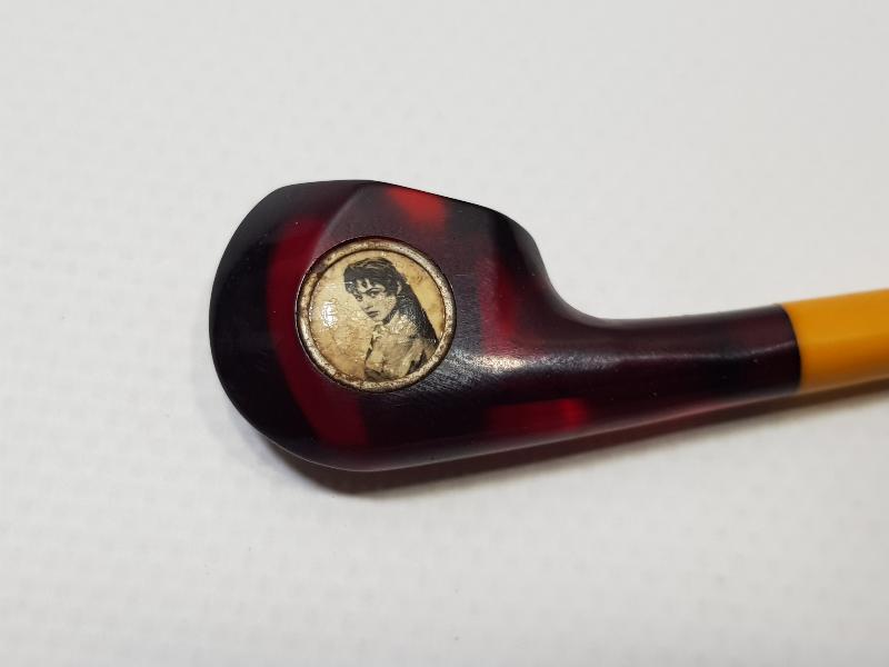 ANTİKA SIKMA KEHRİBAR VE KATALİN PİPO FORMLU AĞIZLIK