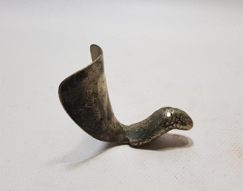 ANTİKA YILAN FORMLU KERATA