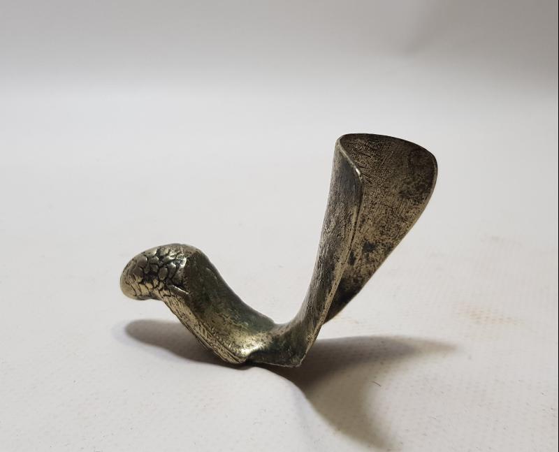 ANTİKA YILAN FORMLU KERATA