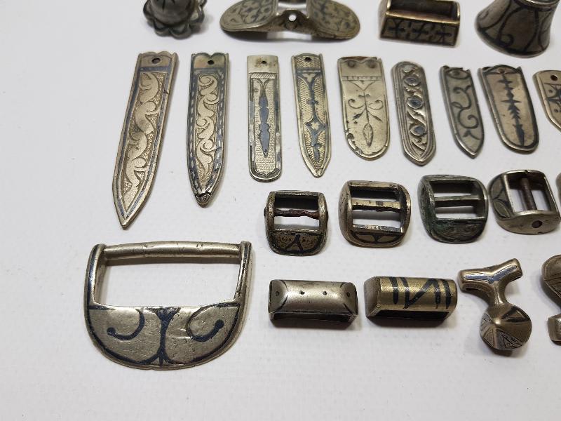 OSMANLI DÖNEMİ SAVATLI  GÜMÜŞ ÇERKES KEMERİ PARÇALARI