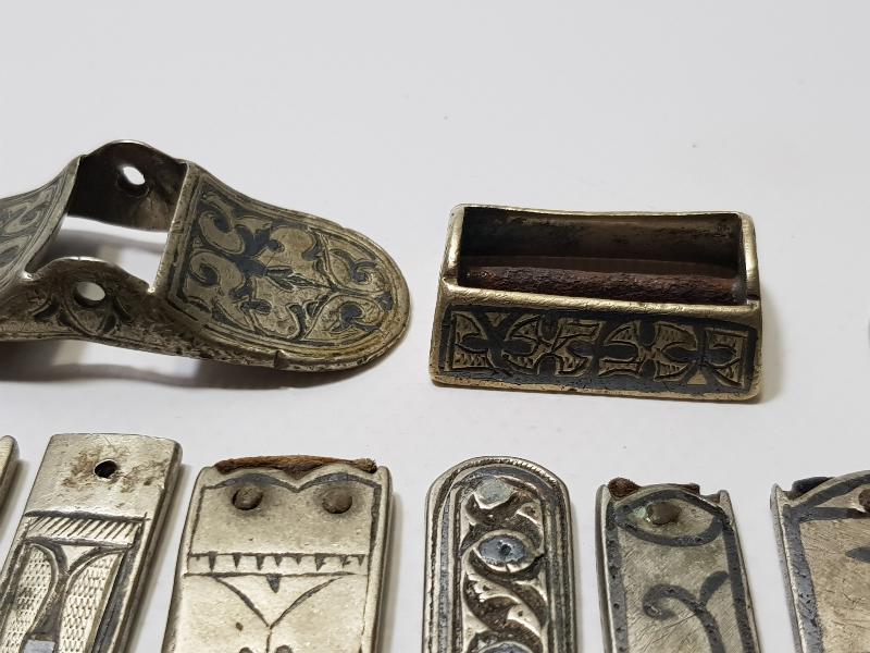 OSMANLI DÖNEMİ SAVATLI  GÜMÜŞ ÇERKES KEMERİ PARÇALARI