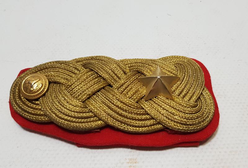 BİR ÇİFT ANTİKA ASKERİ APOLET