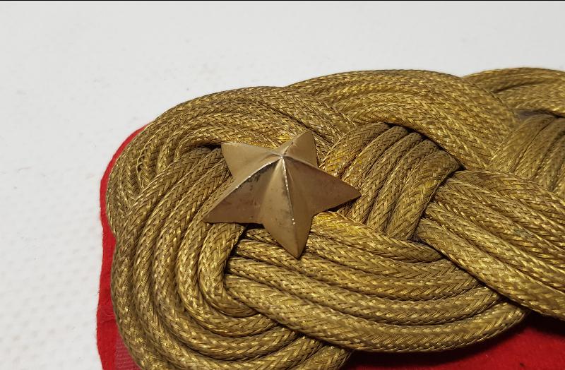 BİR ÇİFT ANTİKA ASKERİ APOLET