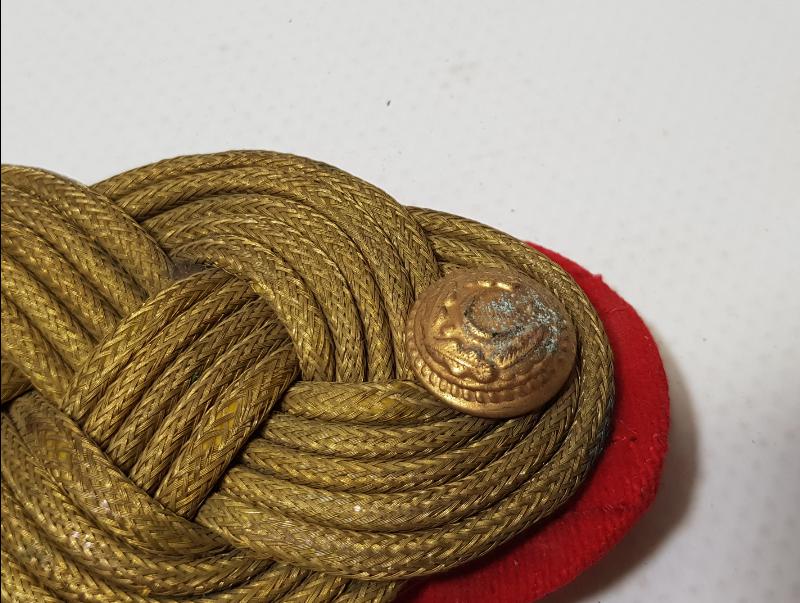 BİR ÇİFT ANTİKA ASKERİ APOLET