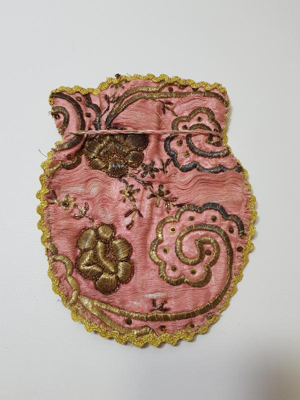 OSMANLI DÖNEMİ ALTIN SIRMA İŞÇİLİKLİ YATIK İŞ GELİN KESESİ