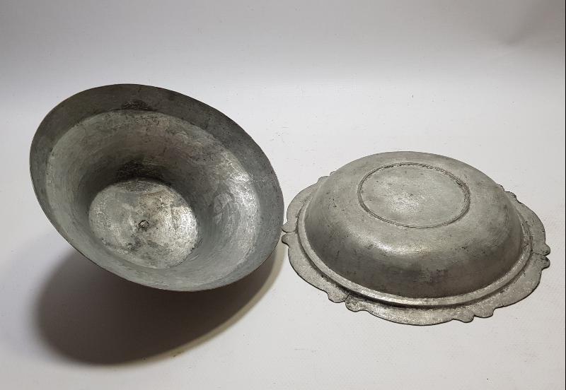 OSMANLI SUBAYINA AİT KAPAKLI BAKIR SAHAN