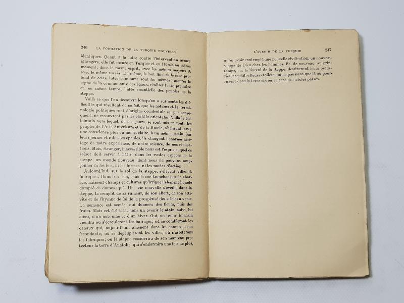 OSMANLI DEVLETİNDEN TÜRKİYE CUMHURİYETİNE FRANSIZCA KİTAP