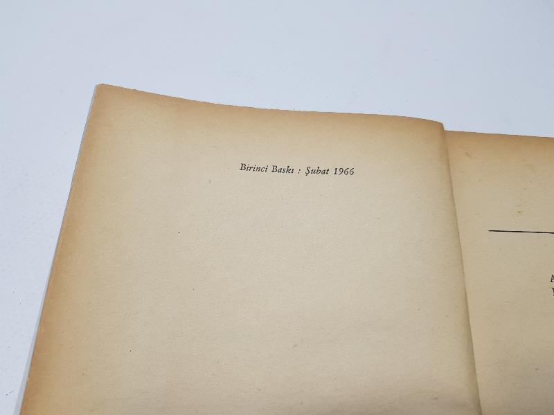 NAZIM HİKMET 1. BASKI KİTAP: SABAHAT