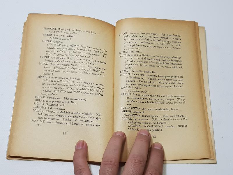 NAZIM HİKMET 1. BASKI KİTAP: SABAHAT