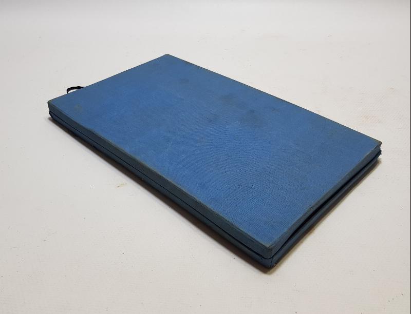 ALMAN YAPIMI KUTUSUNDA TEST TÜPLERİ