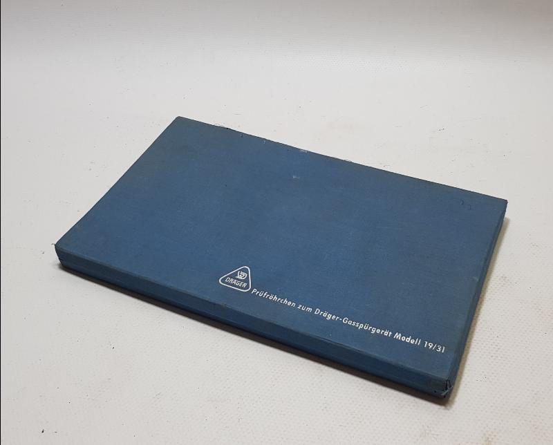 ALMAN YAPIMI KUTUSUNDA TEST TÜPLERİ