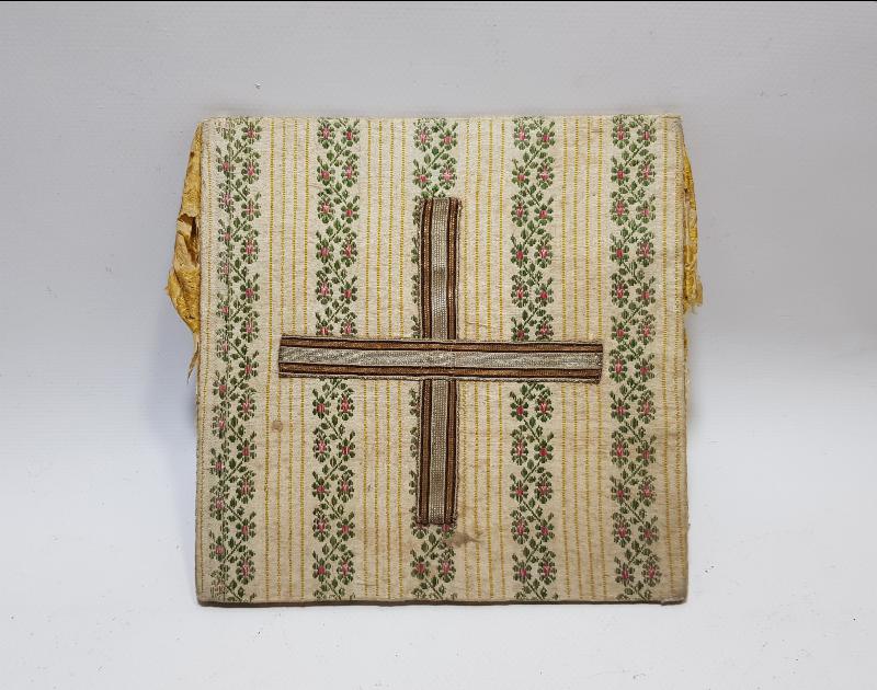 OSMNALI DÖNEMİ İPEK KİLİSE DUA KABI