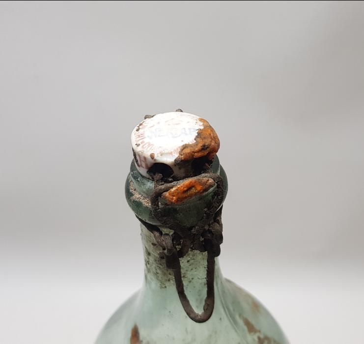 OSMANLI DÖNEMİ NEKTAR BİRASI KAPAKLI ŞİŞE