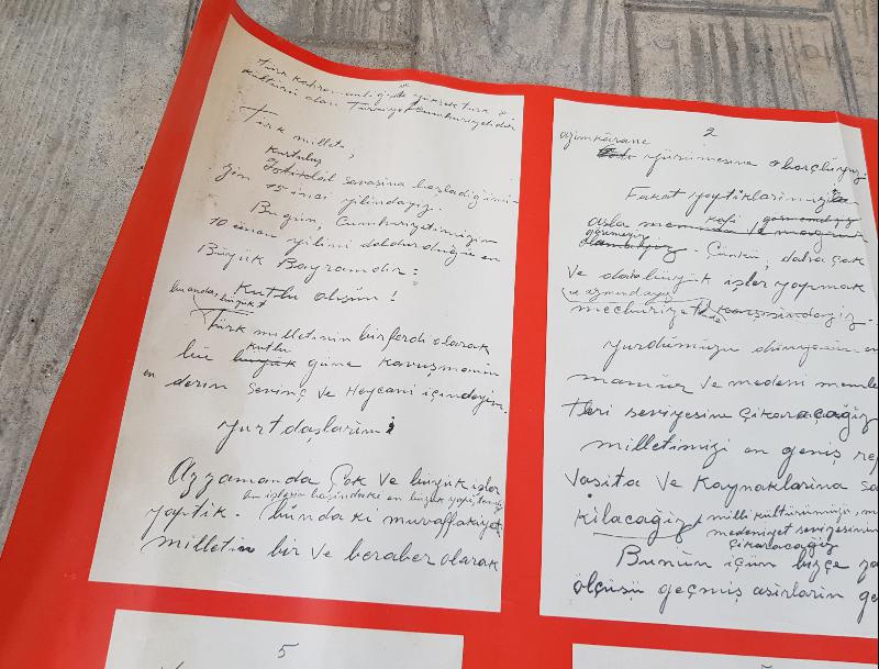 ATATÜRK'ÜN EL YAZISI İLE 10. YIL NUTKUNUN ASLI PANOSU