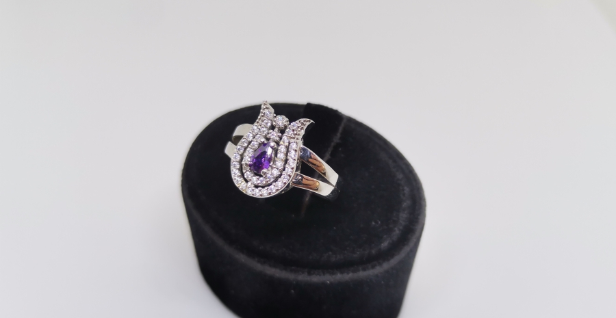 AMETİS VE PIRLANTA TAŞLI LALE MOTİFLİ HÜRREM MODEL YÜZÜK