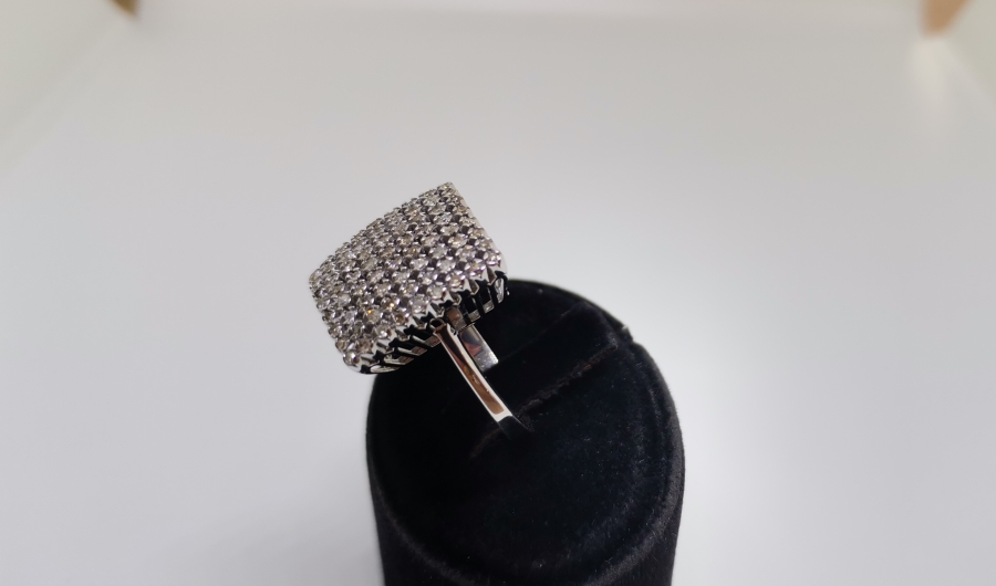 PIRLANTA TAŞLI HALI MODELİ YÜZÜK