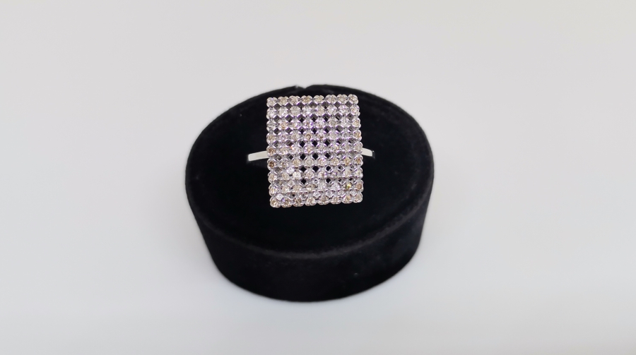 PIRLANTA TAŞLI HALI MODELİ YÜZÜK