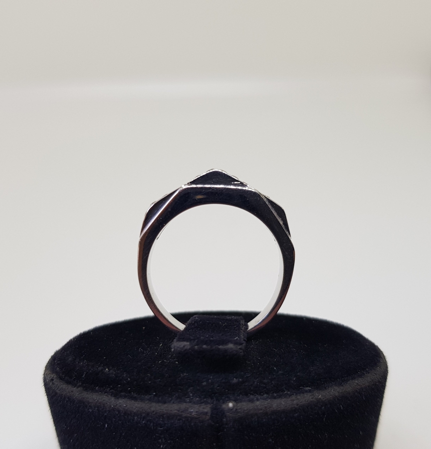 YARIM TAM TUR NAR MODELİ PIRLANTA TAŞLI YÜZÜK