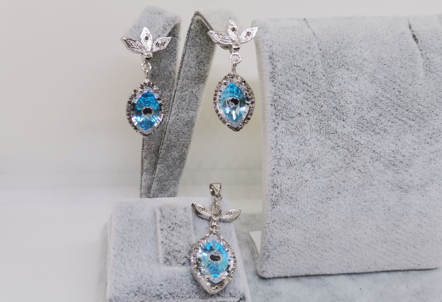 PIRLANTA VE AMETİS TAŞLI KOLYE KÜPE TAKIMI