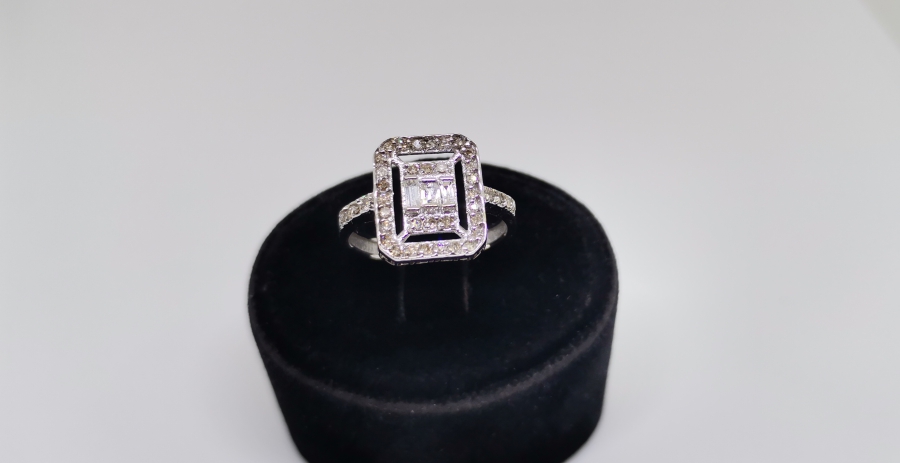 PIRLANTA TAŞLI BAGET YÜZÜK