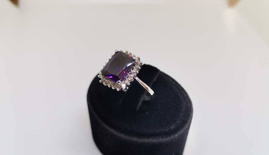 AMETİST VE PIRLANTA TAŞLI BAGET YÜZÜK