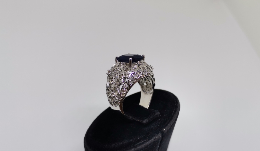 SAFİR VE PIRLANTA TAŞLI HÜRREM MODEL YÜZÜK