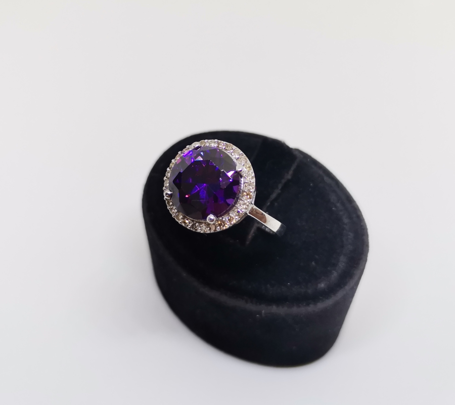 BÜYÜK AMETİST VE PIRLANTA TAŞLI YÜZÜK