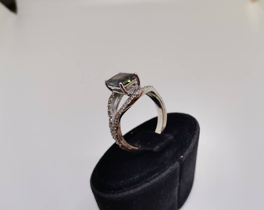 PIRLANTA VE RENKLİ AMETİST TAŞLI YÜZÜK