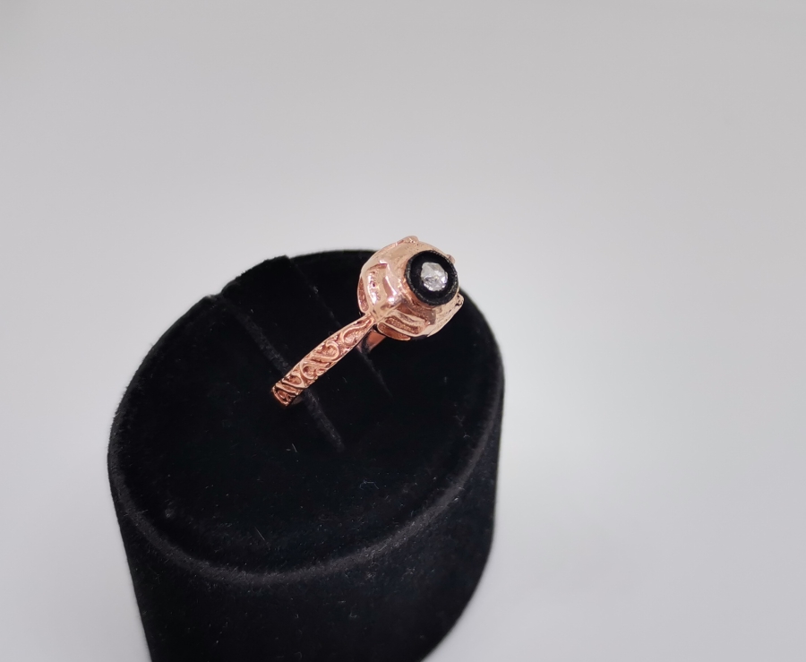 KABARTMA İŞÇİLİKLİ TEŞTAŞ MODEL ELMAS YÜZÜK