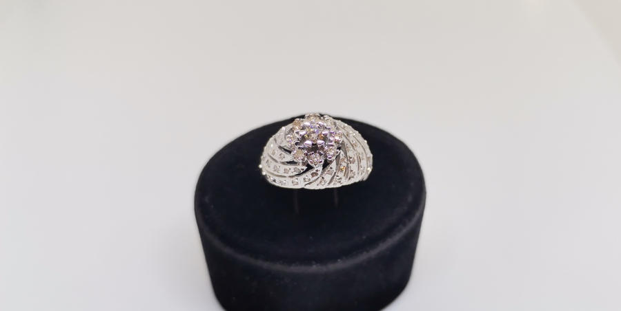 SONSUZLUK MODELİ BÜYÜK BOY PIRLANTA TAŞLI YÜZÜK