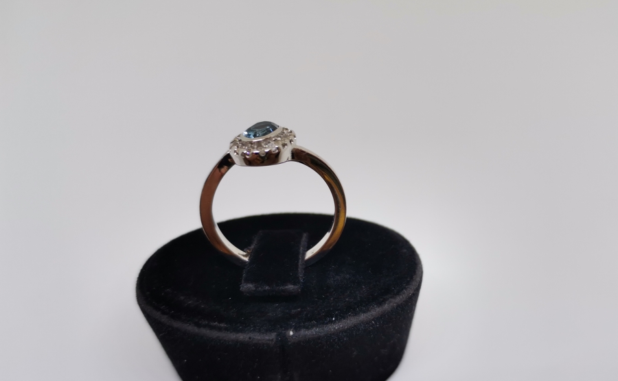 PIRLANTA VE TOPAZ TAŞLI YÜZÜK