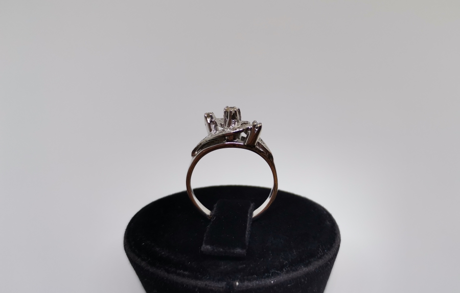 MİNİ SALYANGOZ MODELİ PIRLANTA TAŞLI YÜZÜK