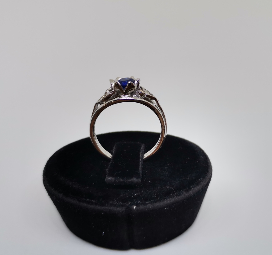 SAFİR VE PIRLANTA TAŞLI ÇİÇEK MODELİ YÜZÜK