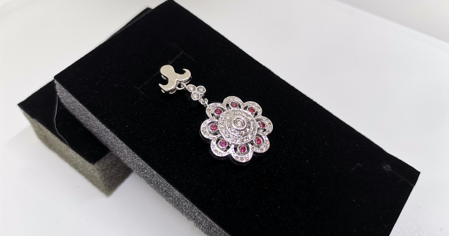 GÜNEŞ MODEL GARNET VE PIRLANTA TAŞLI KOLYE UCU