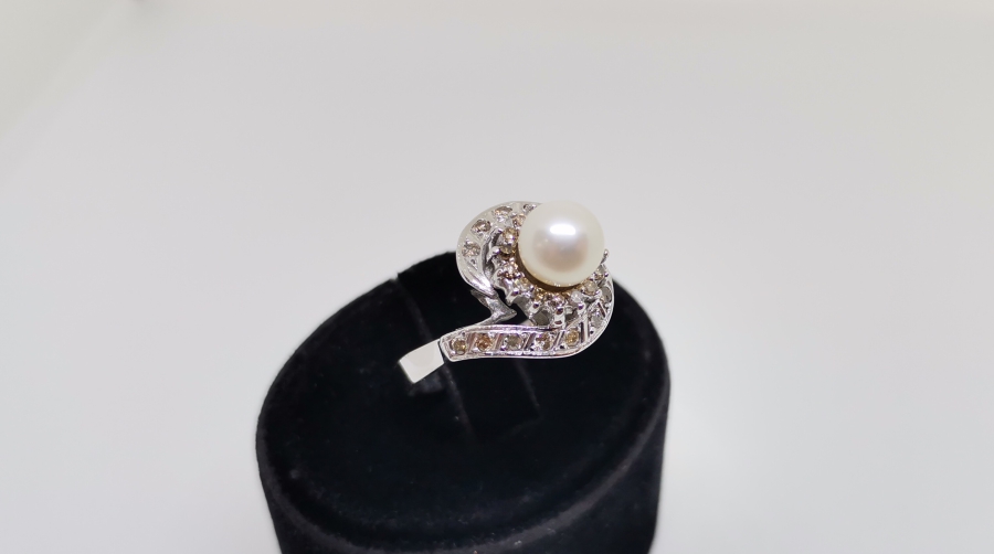 PIRLANTA TAŞLI İNCİLİ YÜZÜK