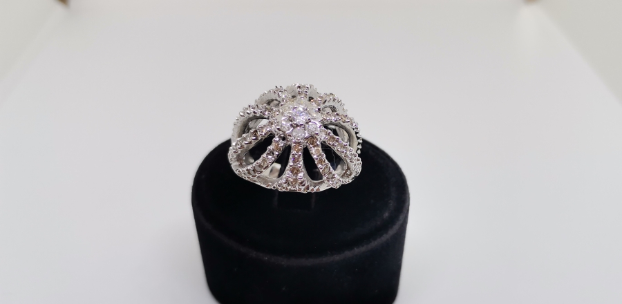 KRALİYET TACI MODELİ PIRLANTA TAŞLI YÜZÜK