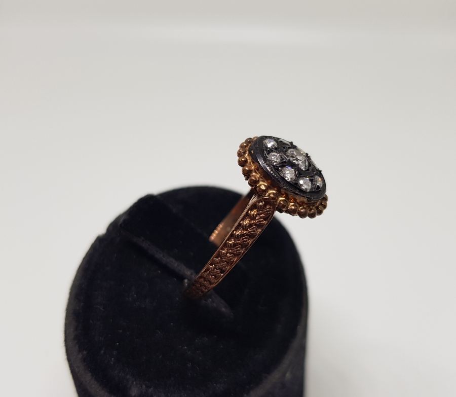 ELMAS VE PIRLANTA TAŞLI DİVANHANE ÇİVİSİ MODEL YÜZÜK