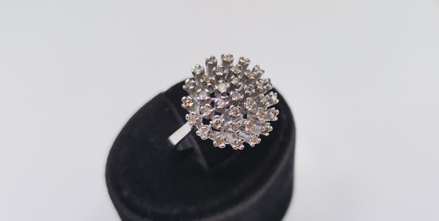 PIRLANTA TAŞLI ALYANS KAR TOPU MODELİ YÜZÜK