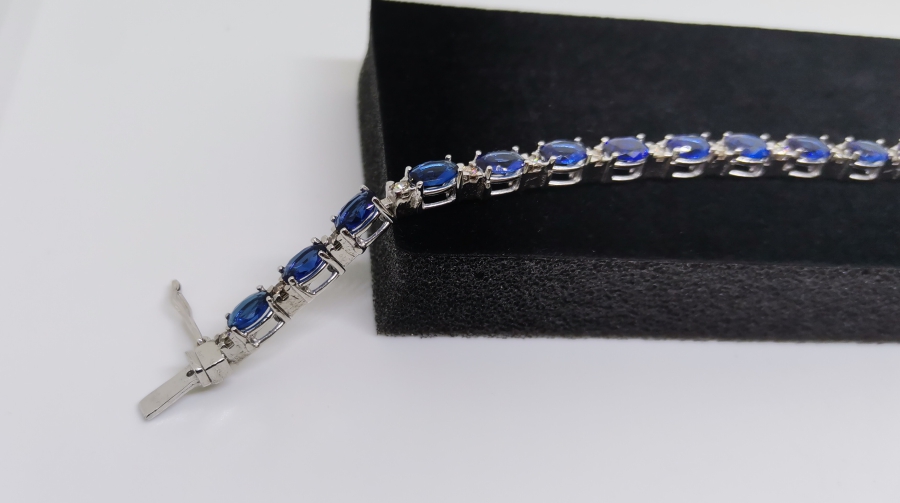 SAFİR VE PIRLANTA TAŞLI BİLEKLİK